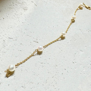 18K Gold and Pearl Chain Bracelet